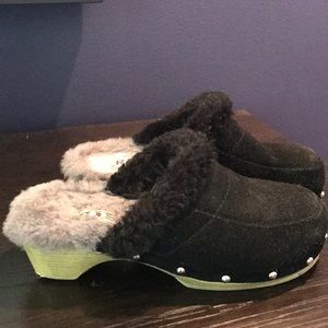 Clogs with sheepskin lining and nailhead trim